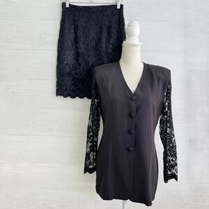 Vintage Moda Intl - Black blazer & lace skirt set, sz 8P